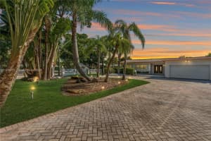 1850 Hibiscus Dr, North Miami