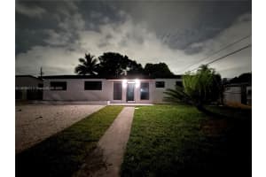 1301 Nw 176th Ter, Miami Gardens