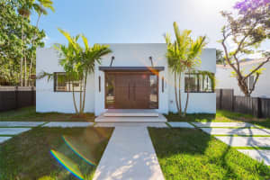 120 Ne 49th St, Miami