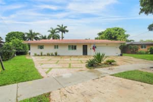 15000 Egan Ln, Miami Lakes