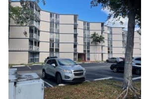 7075 Nw 186th St C404, Hialeah