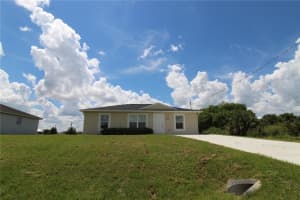 7065 Berwirck Cir, La Belle 7065 Berwirck Cir, La Belle