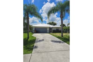 8330 Se Sweetbay Dr 8330, Hobe Sound