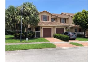 3310 Lakeside Dr 43, Davie 3310 Lakeside Dr 43, Davie