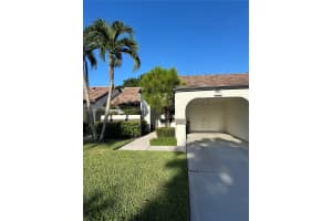 5514 E Parkwalk Cir E, Boynton Beach