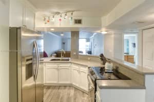 115 Lake Emerald Dr 306, Oakland Park
