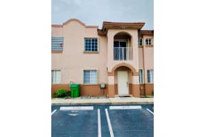 10704 Nw 88th Ave 10704, Hialeah Gardens