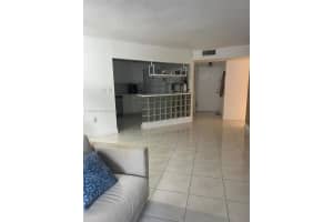 2750 Ne 183rd St 1612, Aventura