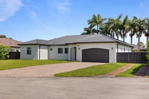 13067 Sw 190th St, Miami
