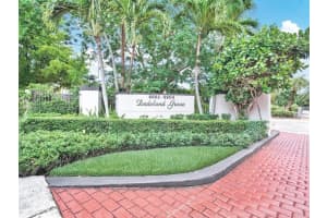 6886 N Kendall Dr D101, Pinecrest