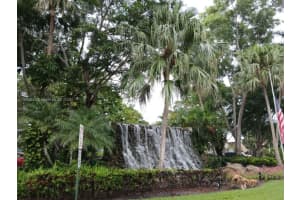 16325 Golf Club Rd 102, Weston