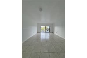 10431 N Kendall Dr D312, Miami