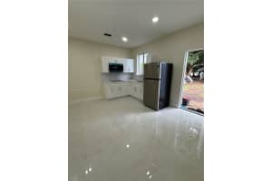 559 Nw 2nd St 2, Florida City