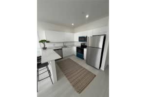 1091 E 17th St 303, Hialeah