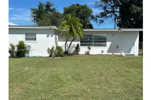 708 Bond, Clewiston
