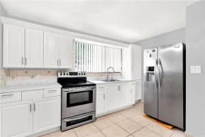951 W 30th St 2, Hialeah