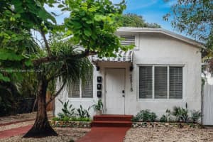 2515 Ne 182nd St, North Miami Beach
