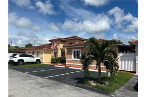 9371 Nw 120th Ter, Hialeah Gardens