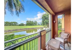 11720 Saint Andrews Pl 205, Wellington