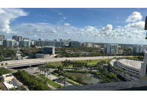 19501 S W Country Club Dr 1706, Aventura