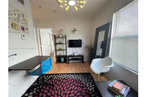 7326 Collins Ave 207, Miami Beach