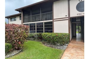 9794 N Belfort Cir 202, Tamarac
