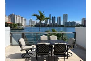 4000 Ne 168th St 110a, North Miami Beach