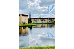 8881 Sunrise Lakes Blvd 108, Sunrise