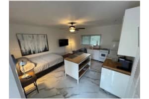 1004 W Las Olas Blvd 1-3, Fort Lauderdale
