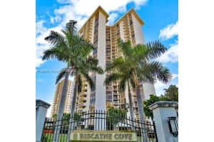 18181 Ne 31st Ct 703, Aventura