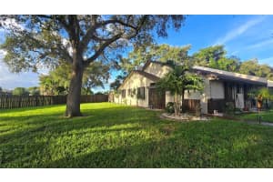 9600 Nw 15th Ct, Pembroke Pines