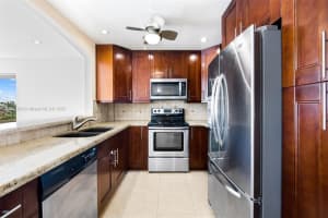619 Orton Ave 504, Fort Lauderdale