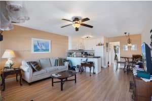 1000 Sw 11th Ave 17e, Hallandale Beach