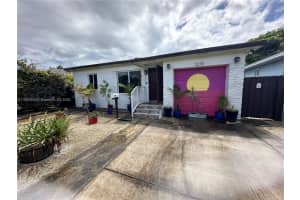 2270 Sw 24th St, Miami