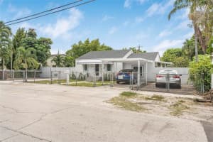 4590 E 9th Court, Hialeah