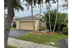 1316 Majesty Ter, Weston