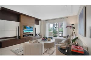 642 Valencia Ave 207, Coral Gables