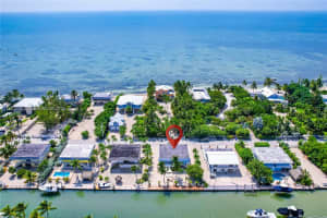 126 Columbus Dr, Islamorada