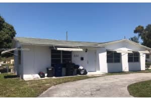 333 Silver Beach Rd 333, Lake Park