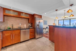 18021 Biscayne Blvd 1503, Aventura