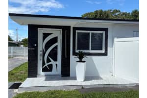 3361 Nw 207th St, Miami Gardens