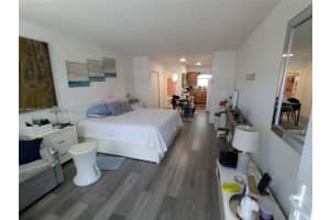 158 Ocean Dr 203, Miami Beach
