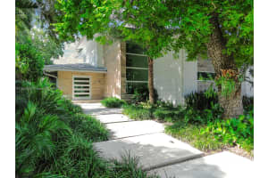 79 W Shore Dr W, Miami