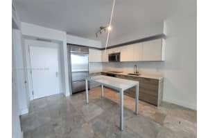 1300 Brickell Bay Dr 2007, Miami