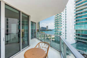 1300 Brickell Bay Dr 708, Miami