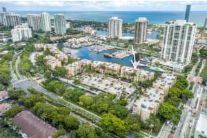19601 E Country Club Dr 7308, Aventura