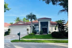 1952 Water Ridge Dr 1952, Weston
