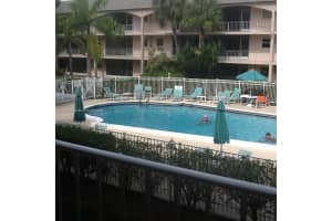 541 Blue Heron Dr 215, Hallandale Beach