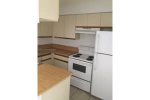 17580 Nw 67th Pl F-1, Hialeah