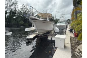 3660 Ne 166th St 101 +40' Deeded Dock, North Miami Beach